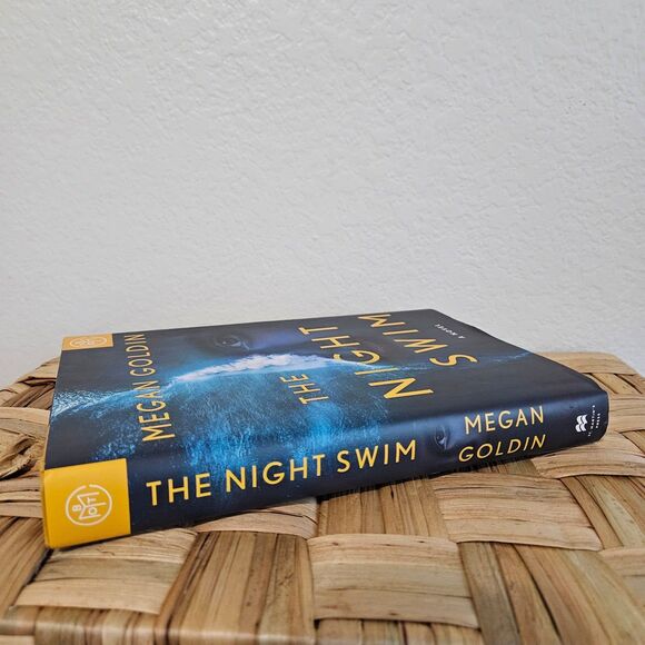 The Night Swim by Megan Golding, A Novel Book Suspense Reading Mystery Thriller - Picture 2 of 4